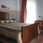 לינה וארוחת בוקר Casaforte Alba In Langa 3*