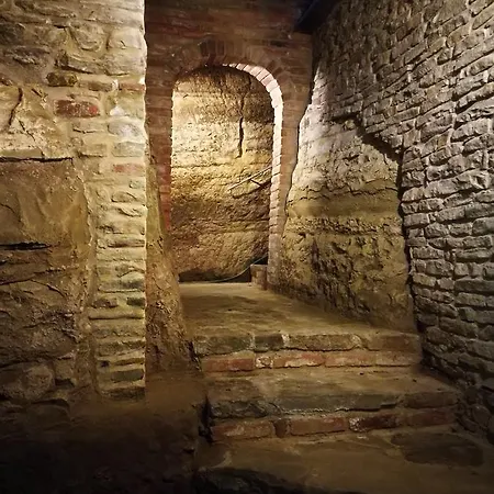 Nocleg ze śniadaniem Casaforte Alba In Langa 3*