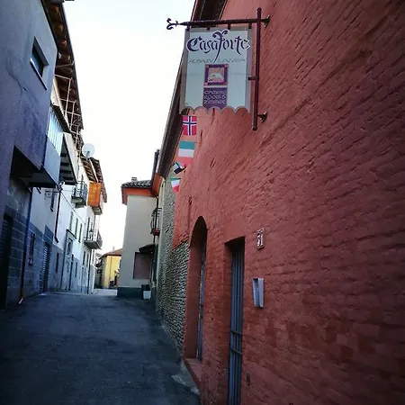 Nocleg ze śniadaniem Casaforte Alba In Langa 3*