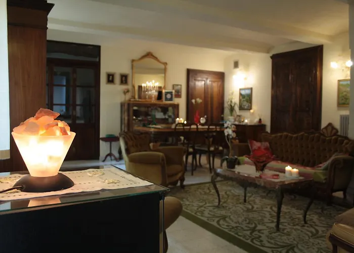 فندق مبيت وإفطار Casaforte Alba In Langa 3*