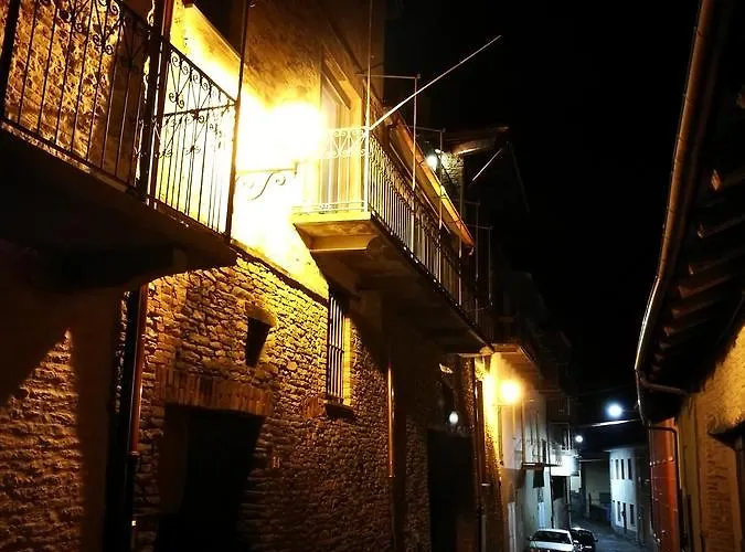 Casaforte Alba In Langa فندق مبيت وإفطار