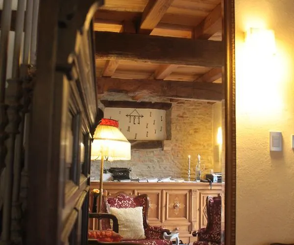 Casaforte Alba In Langa Panzió 3*