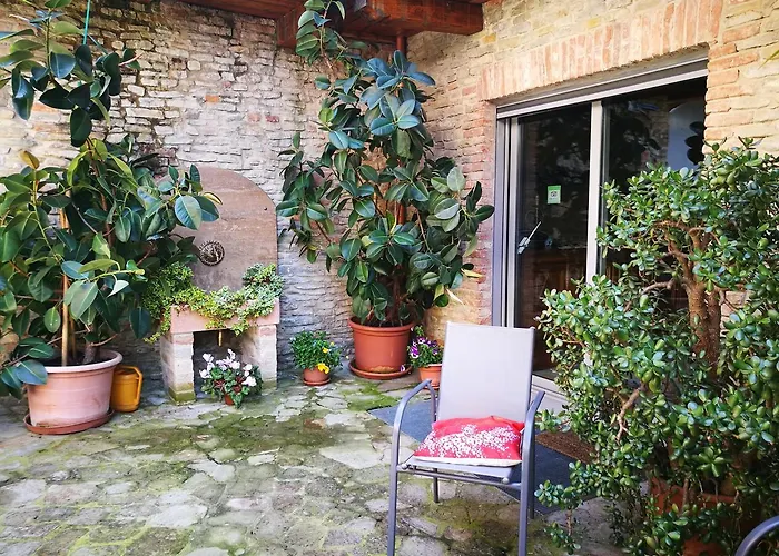 فندق مبيت وإفطار Casaforte Alba In Langa 3*